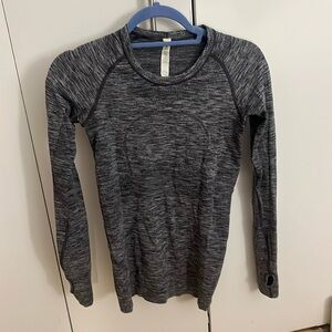 Size 4 Lululemon grey athletic long sleeve shirt